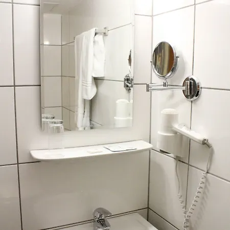 Hotel Rheinmetropole 3*