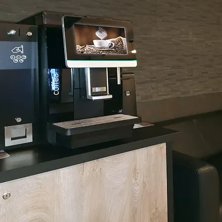 Otel Rheinmetropole 3*