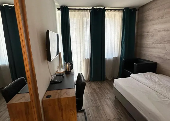 Otel Rheinmetropole 3*