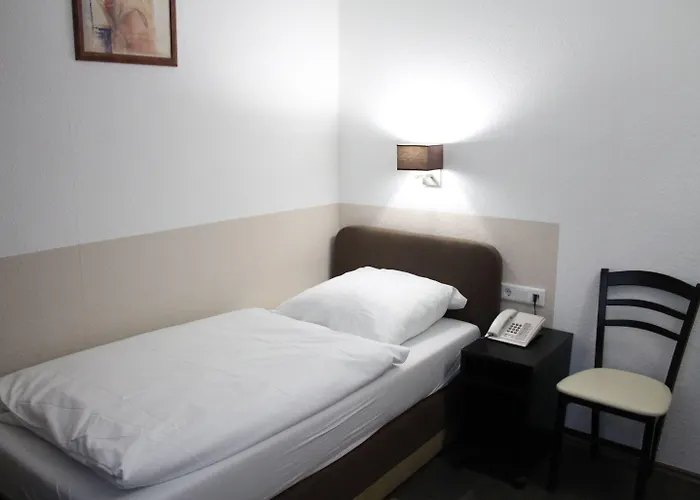 Rheinmetropole Otel Düsseldorf