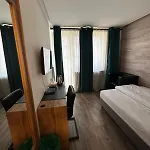 فندق Rheinmetropole 3*