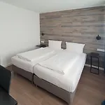 Rheinmetropole 3* دوسلدورف